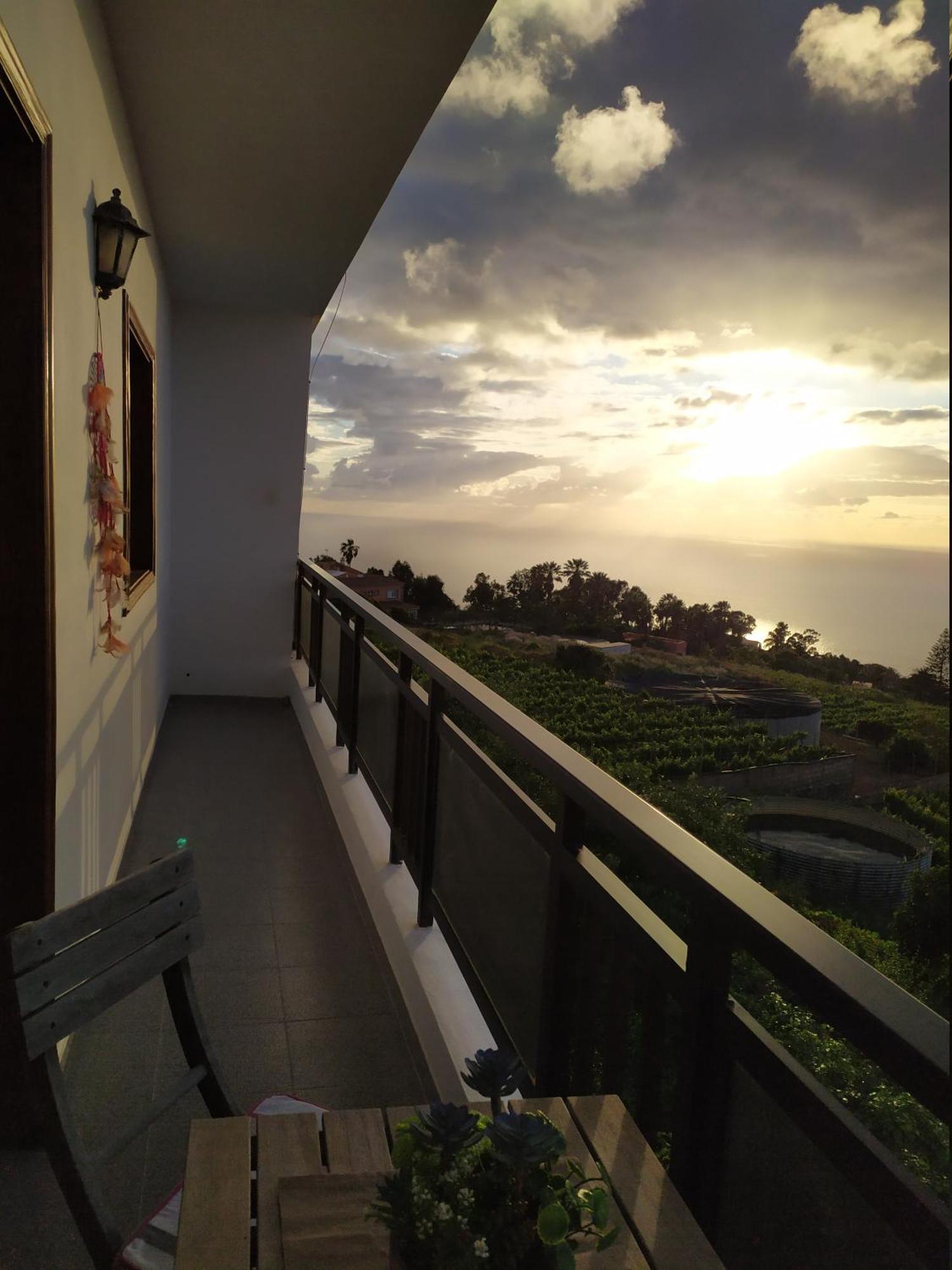 Los Atardeceres Mas Bellos Del El Sauzal Buitenkant foto